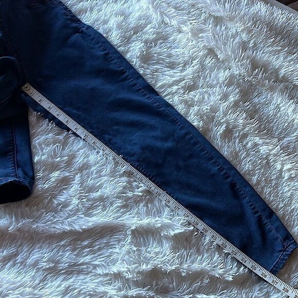 Slim Fit Skinny Midrise Lightweight Denim Jeggings - Picture 10 of 12